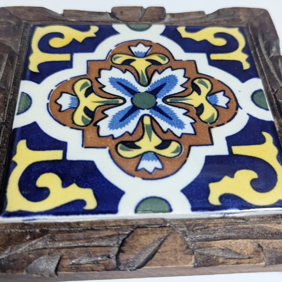 Vintage Mexican Framed Tile Tray - Picture 5 of 7